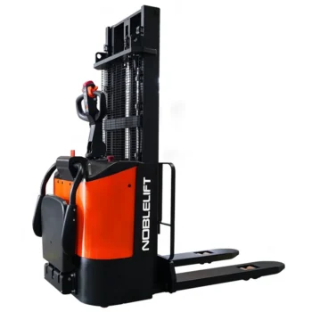 Самоходный штабелер Noblelift PSE15-C с максимальной высотой вил 3200 мм