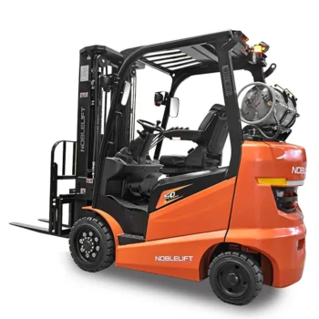 Четырёхопорный вилочный погрузчик Noblelift FL4P30C с газ-бензиновым двигателем (LPG) и высотой подъема 3000 мм