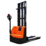 Самоходный штабелер Noblelift PSE15L-C2 с максимальной высотой вил 2000 мм